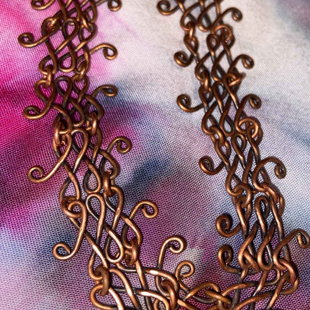 Elegant Copper Wire Necklace